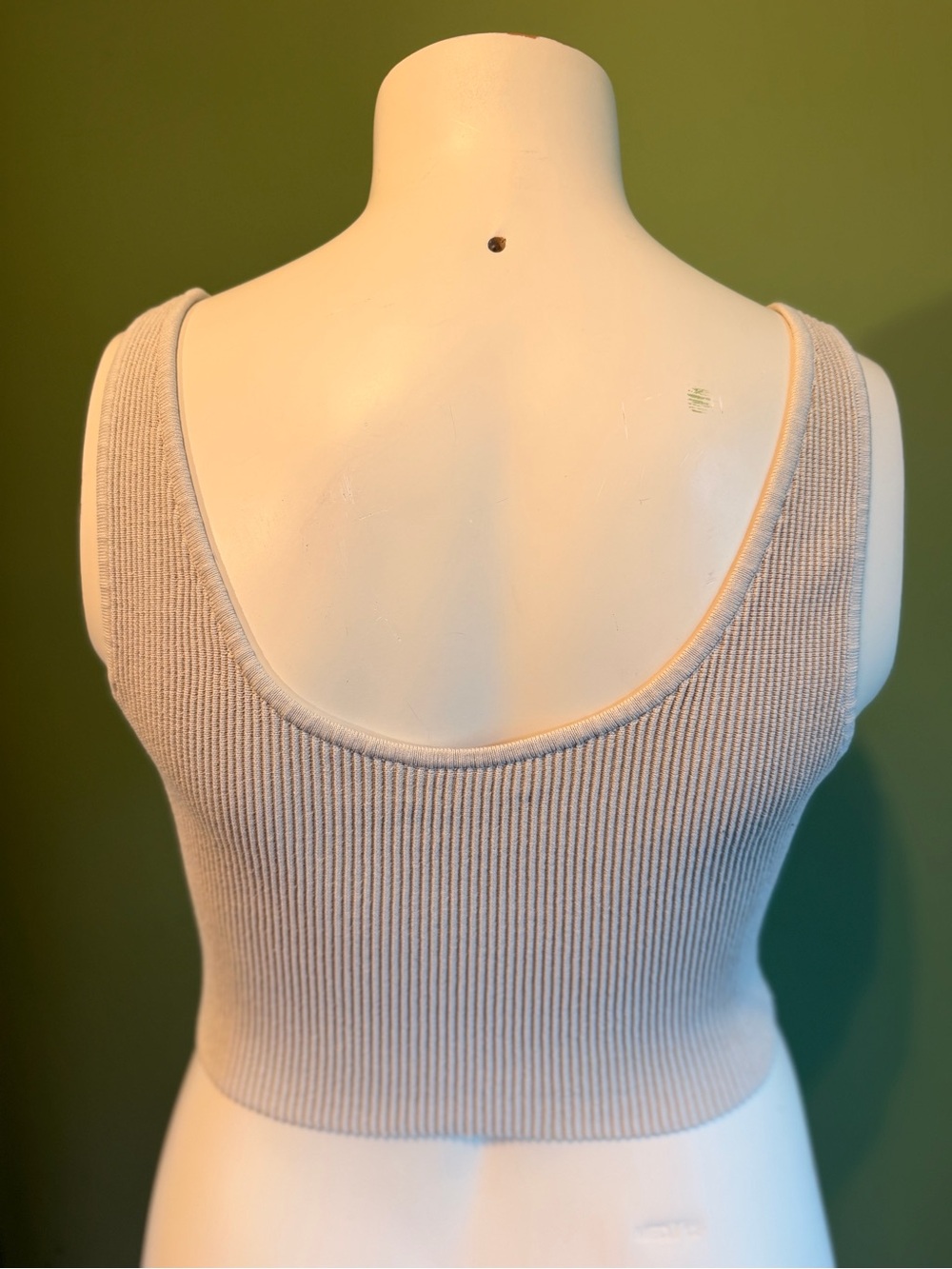 Sculpt Knit Scoopneck Cropped Tank Large - Picture 3 of 6